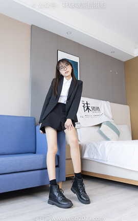 袜啵啵BoBoSocks NO.280 稚予-马丁靴、高跟鞋、黑棉袜、肉丝_丽丝库