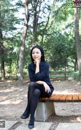 物恋传媒 No.042 秋 冷酷美女的制服与黑丝_丽丝库