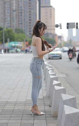 精选街拍作品 NO.0268 凯恩模拍作品 丰腴的紧牛美女 part1_丽丝库