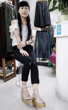 蕾蕾短丝套图-她小阿姨建议不点开_丽丝库