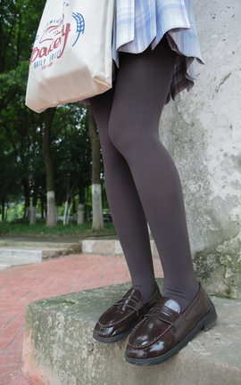 森萝财团 月下-03_丽丝库