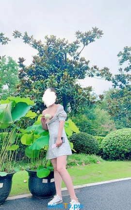 推特 高颜值账号 美腿美胸我喝过气泡酒 part2_丽丝库