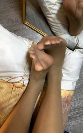 丝袜美腿博主桃脱了-付费视图06_丽丝库