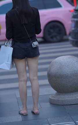 精选街拍作品 NO.1543 美腿小姐姐_丽丝库