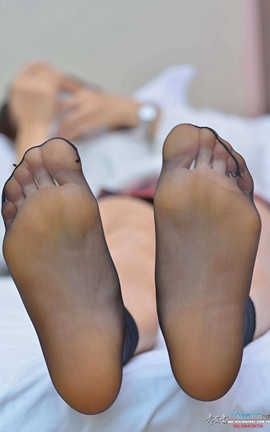 ecolog美足极品-精致又性感的薄透黑丝脚_丽丝库