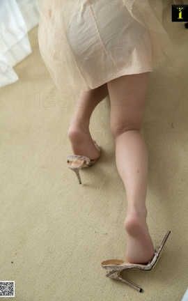 异思趣向IESS 丝享家  2019.04.23  No.469 《秋的蛇纹尖头凉鞋》秋秋_丽丝库