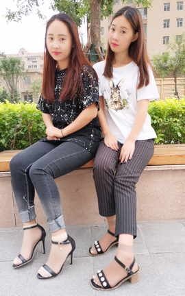 蕾蕾短丝套图-李润泽_丽丝库