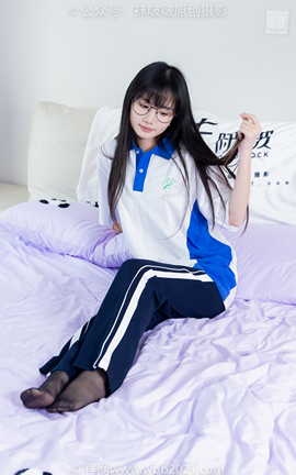 袜啵啵BoBoSocks NO.471 甜甜圈-高跟鞋、黑丝、短肉丝、裸足、校服裤里丝_丽丝库