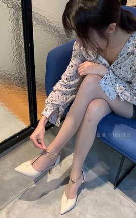 学妹加速跑 XM071《奶茶店里的小七》[1080X1920][1分49秒]_丽丝库