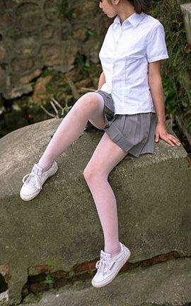 森罗财团 极品萝莉丝袜白丝写真 BETA-014