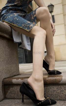 思话SiHua SH144 小俏 旗袍下的肉色丝袜_丽丝库