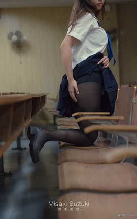 软软趴在床单上(铃木美咲)-小恶魔版挑衅的少女_丽丝库