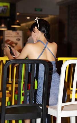 精选街拍作品 NO.0044 长裙丰满美女模特街拍原图 part2_丽丝库