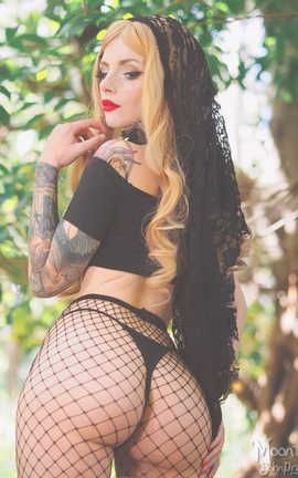 Katyuska Moonfox-Black Hood_丽丝库