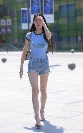 精选街拍作品 NO.1363 一只麋鹿摄影作品 蓝色牛仔热裤美女 part3_丽丝库