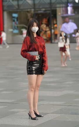 精选街拍作品 NO.1567 红衣黑色皮裙小姐姐 part3_丽丝库