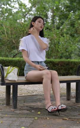 精选街拍作品 NO.1312 一始街拍作品 蓝色牛仔热裤美女 part4_丽丝库