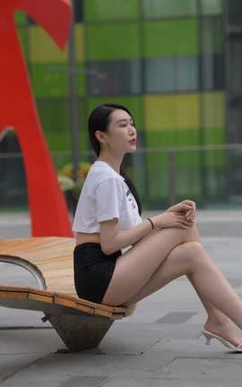 精选街拍作品 NO.1321 一只麋鹿摄影作品 黑色热裤美腿美女 part6_丽丝库