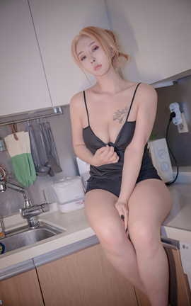 韩国写真BLUECAKE Jinju Alone Time RED_丽丝库