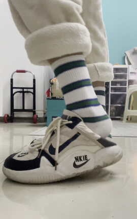 誉铭摄影 - 2023.2月份整合福利V2[2160X3840 2分42秒]_丽丝库