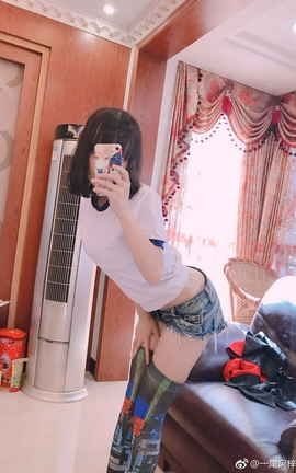 微博妹子 一尾阿梓微博图集4