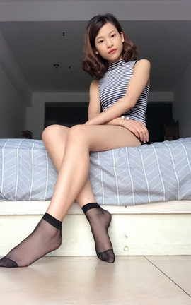 蕾蕾短丝套图-廖伊可_丽丝库