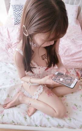 H工口小学生赛高酱 2020新年特刊：双马尾草莓性感loli_丽丝库