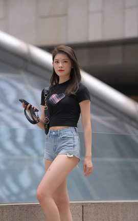 精选街拍作品 NO.1132 一始街拍作品 热裤美腿美女 part2_丽丝库