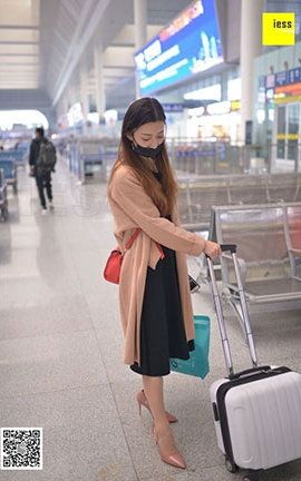 异思趣向IESS美足写真 【魔鬼周三】特刊13期 《开往春天的动车》