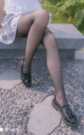 兔玩映画 C00.003 河边的黑丝_丽丝库