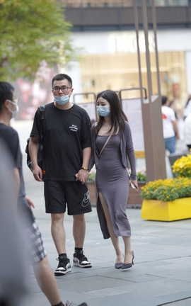 精选街拍作品 NO.1458 极品包臀裙女友_丽丝库