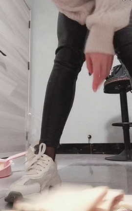 套路直播-兰儿小主-狗畜的食物[720X1280 1分2秒]_丽丝库