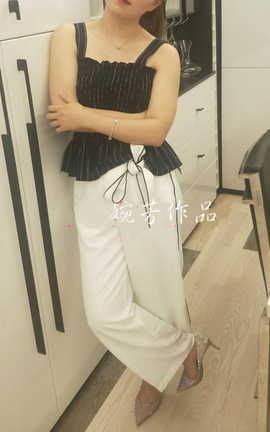 婉芳作品-空调房里小秀_丽丝库