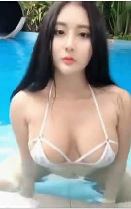 onlyfans 极品大波浪美女Pong kyubi part4_丽丝库