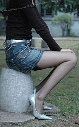 波斯猫儿个人丝袜写真 No.012 超短牛仔裙黑丝袜美女