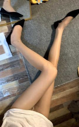 丝袜美腿博主桃脱了-付费视图15_丽丝库