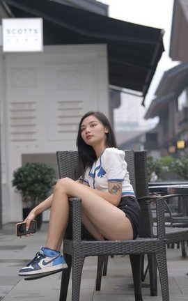 精选街拍作品 NO.1438 一始街拍作品 黑色热裤美女 part5_丽丝库