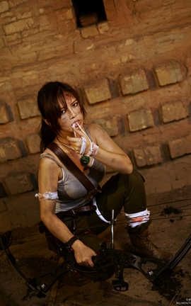 半半子-劳拉·克劳馥_丽丝库