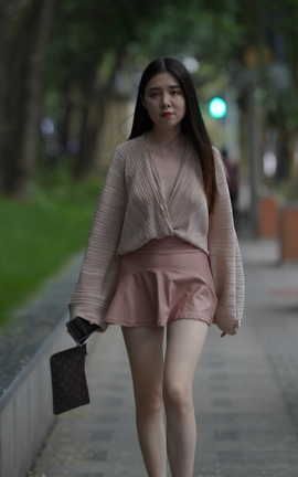 精选街拍作品 NO.1410 可爱的粉色短裙小姐姐 part7_丽丝库