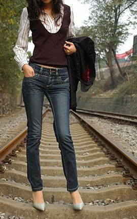 波斯猫儿个人丝袜写真 No.033 丝袜牛仔裤