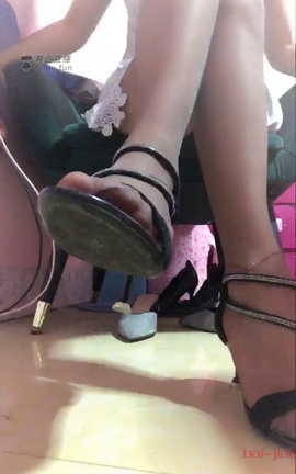 套路直播-兰儿小主-隔壁的邻居是变态[720X1280 24分46秒]_丽丝库