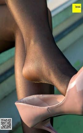 异思趣向IESS 丝享家  2018.05.22  No.237：《快看！楼顶上有个黑丝女》暖暖_丽丝库