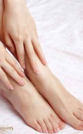 原味妖妖原创丝袜美腿套图-妖颜惑众-裸足大片