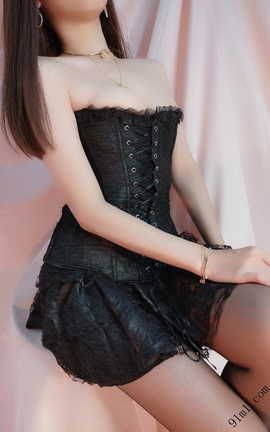 桃桃酱-御姐黑丝小短裙_丽丝库