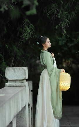 艺图语YITUYU 2022.04.02 见山 梨一依_丽丝库