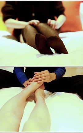 脚模摄影-网约长腿模特情趣酒店床上玩黑丝挠脚心[0X0][0]_丽丝库