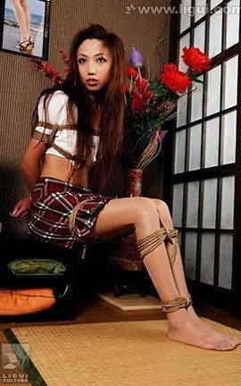 丽柜LiGui写真 2009.08.28 梦娜之阁楼被抓的捆绑经历 model 梦娜