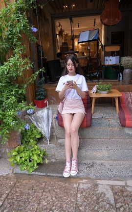 精选街拍作品 NO.0259 红石大理旅拍 第四篇 粉色牛仔裙小妹 part2_丽丝库