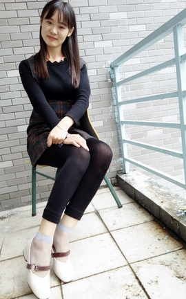 蕾蕾短丝套图-王丽君_丽丝库