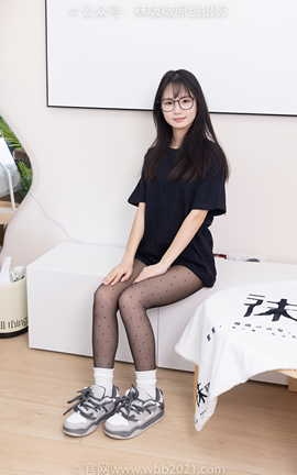 袜啵啵BoBoSocks NO.418 甜甜圈-板鞋、白棉袜、波点黑丝_丽丝库